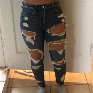 SUPER DISTRESSED JEANS - High Waisted